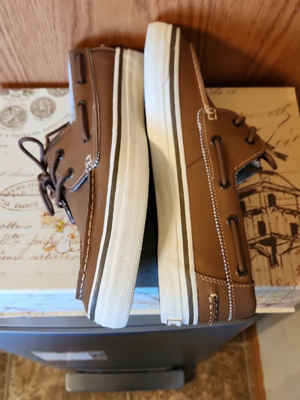 Bass Men's Tan Leather Boat Shoes with White Sole